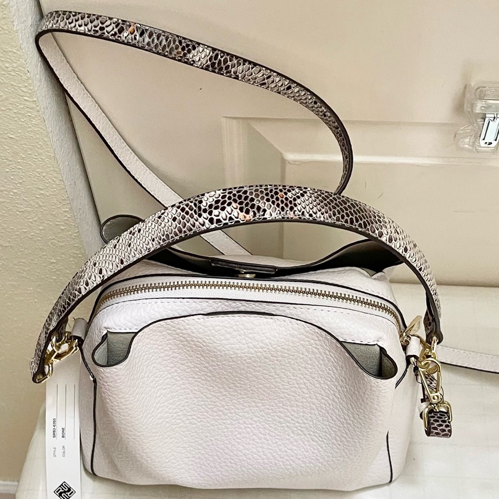 BNWT Sondra Roberts Squared vegan leather bag - Picture 4 of 16